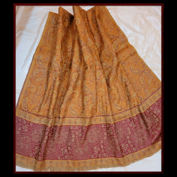 New Shawl - Picture 4 of 6